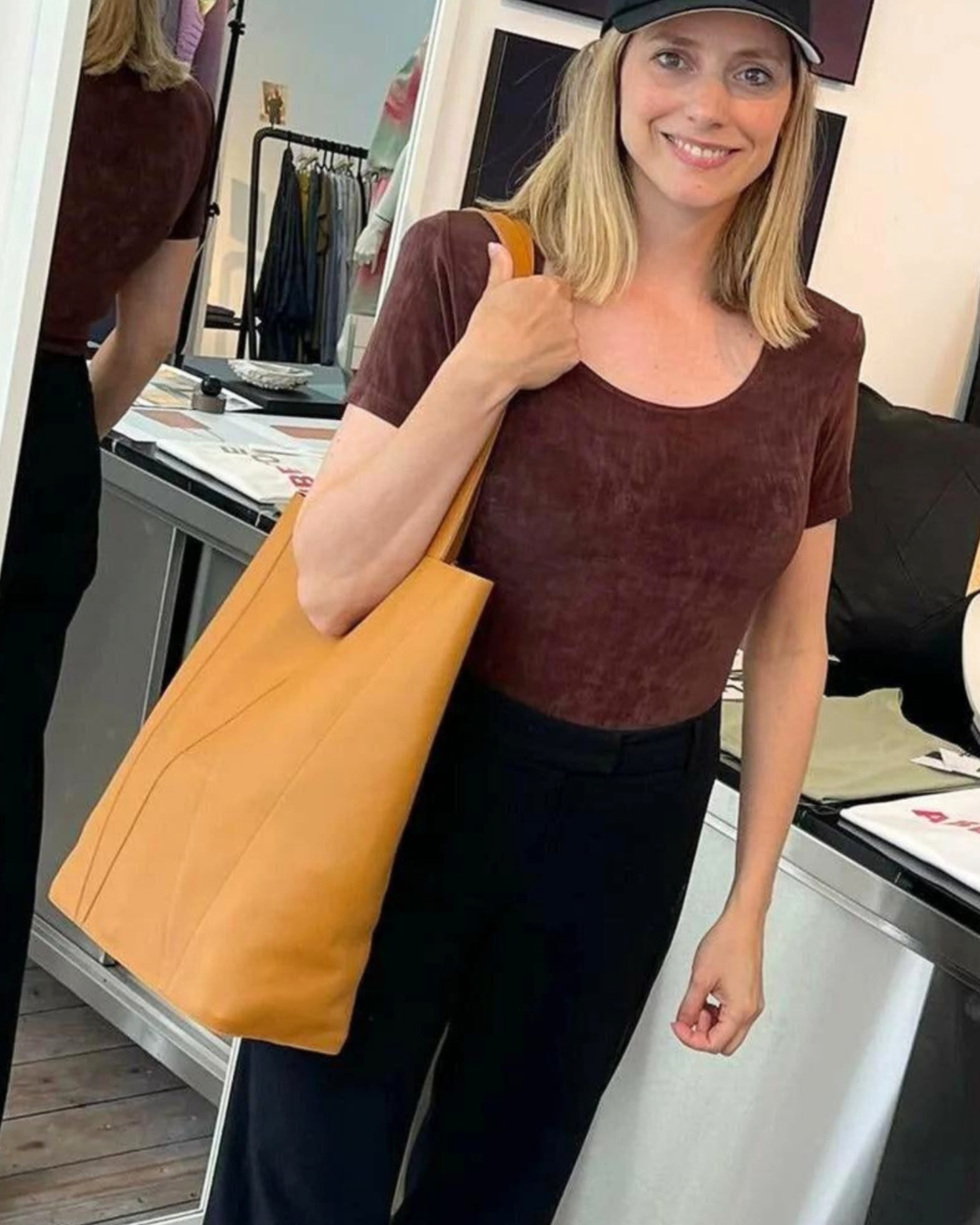 AW Signature PREMIUM Bag - Dark Honey