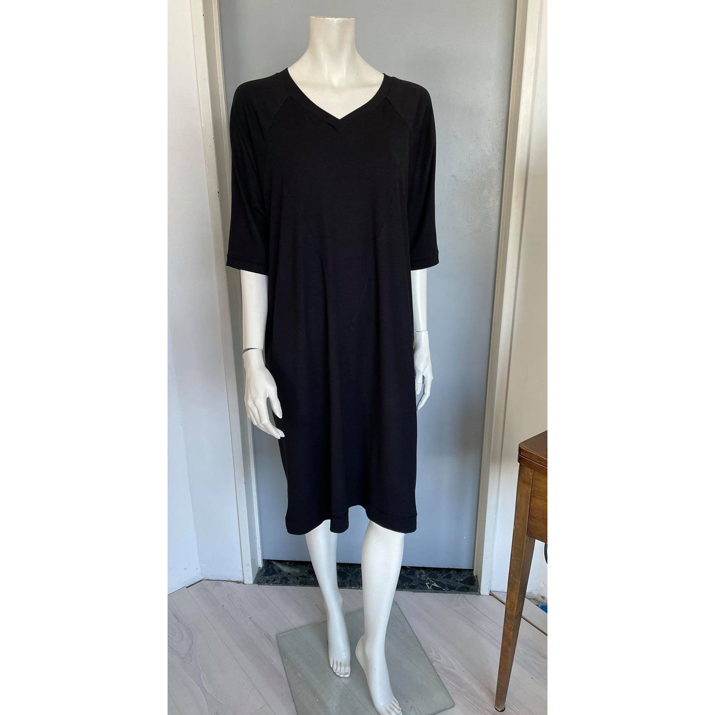 POINTY Dress - Pure Black - Made on demand